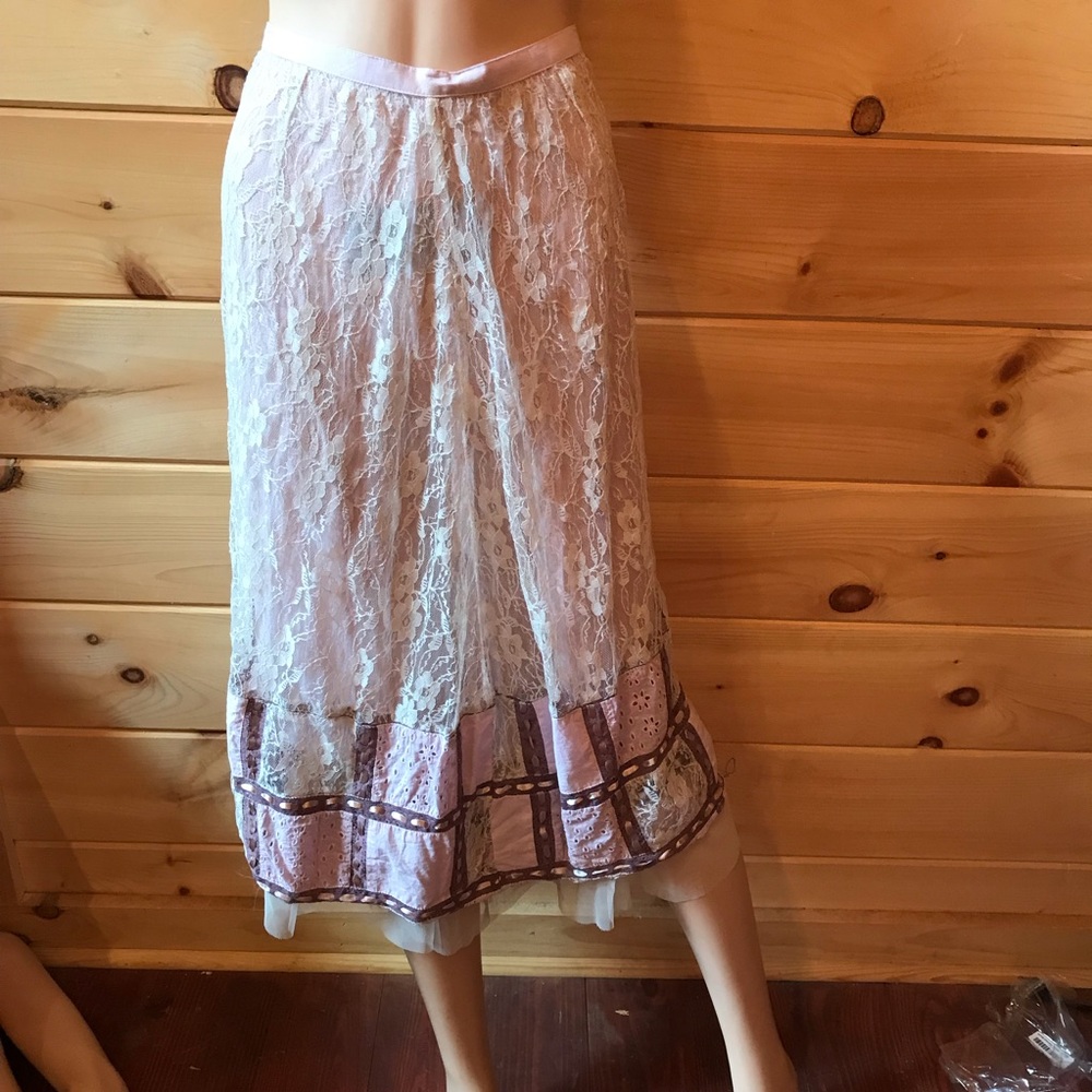 The Pyramid Collection gorgeous skirt.  Size M